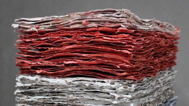 arkusze papieru ręcznie czerpanego - projekt artystyczny Basińska Galeria Sztuki